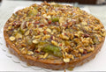Tartă artizanală cu smochine verzi caramelizate și nuci – desert tradițional românesc, vedere de sus