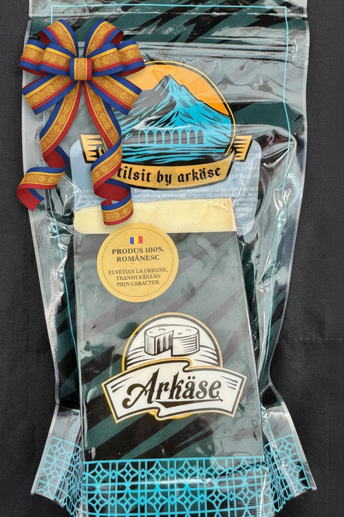 Brânză Tilsit by Arkase – produs artizanal 100% românesc din Arcuș, Covasna, cu panglică tricoloră